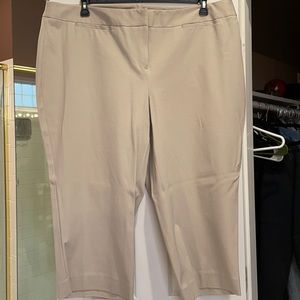 24W INC beige cropped pants